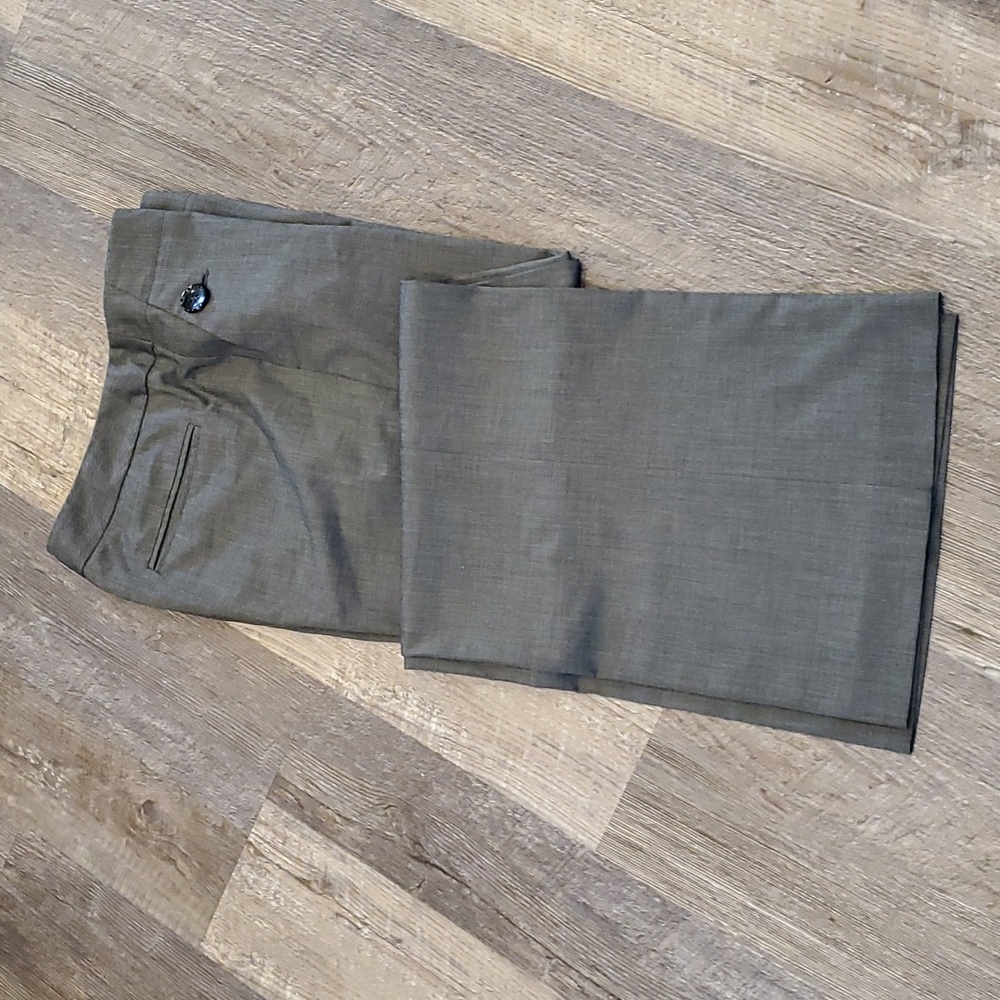 The Limited gray wide legs women pants size 6
